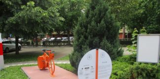„Park znanja“ dobio bicikl koji proizvodi struju za radio, punjač i lampu