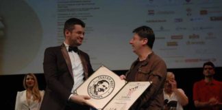 Niški glumac Aleksandar Mihailović dobitnik je nagrade za najbolji tekst za predstavu “U čije ime” Narodnog pozorišta Niš