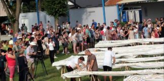 Ispečena najduža štrudla na svetu (VIDEO)
