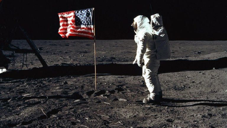 Mali korak za čoveka, veliki za čovečanstvo: 50 godina od sletanja na Mesec