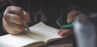 Šarčević: Stari studenti moraju da pređu na „Bolonju“ Stari studenti po novim programima zbog tehničkih razloga