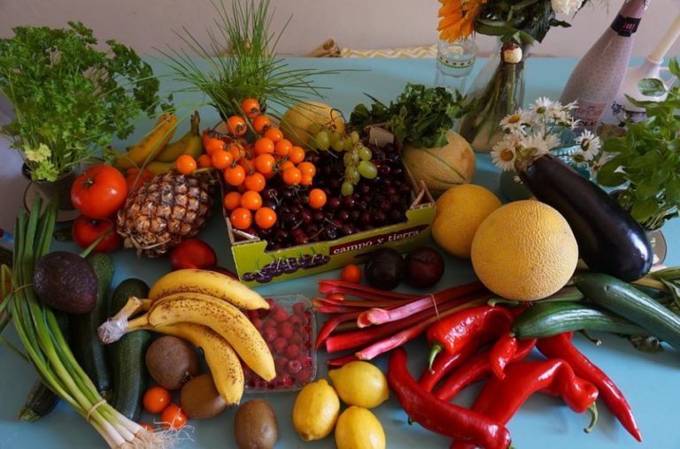 Koliko voća i povrća možemo preneti na granici? Nova pravila za unošenje hrane u EU
