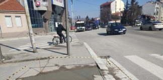 Laki kilometar: Taktilne ploče u krugu jednog kilometra u centru Niša Jedan laki kilometar: Taktilne ploče u krugu od 1 km u centru Niša; Foto: Novinari Online