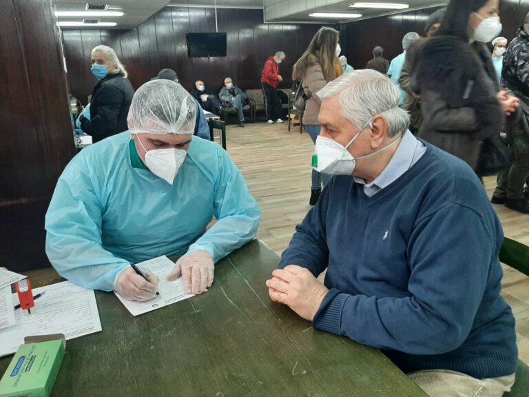 Tiodorović primio kinesku vakcinu: U Srbiji nema novog soja virusa