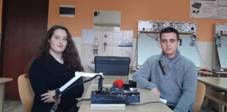 Blizanci Aleksandra i Veljko napravili robota Miroslava i osvojili prvu nagradu