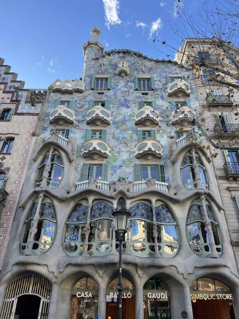 Uticaj modernizma na savremenu umetnost u Barseloni